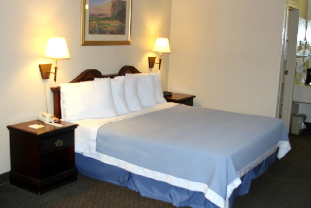 Days Inn By Wyndham Macon I-75 North Ruang foto