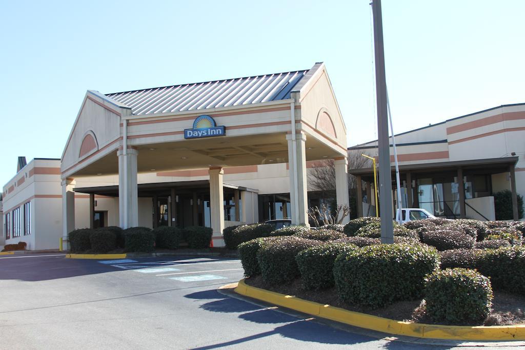 Days Inn By Wyndham Macon I-75 North Bagian luar foto