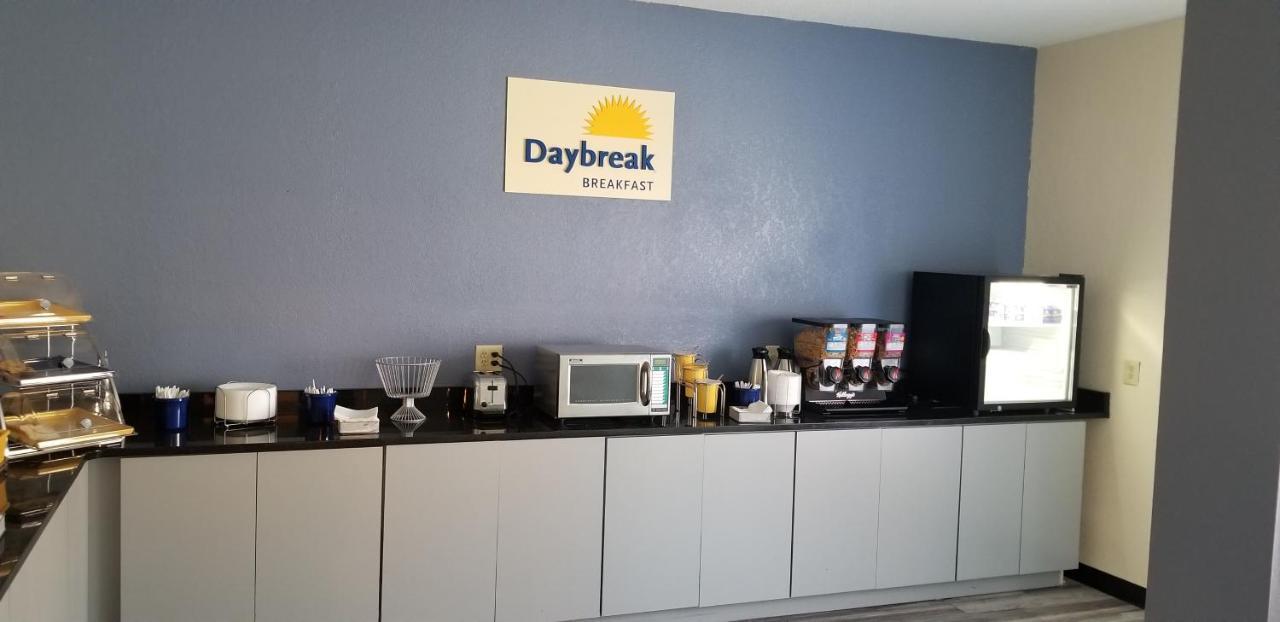 Days Inn By Wyndham Macon I-75 North Bagian luar foto