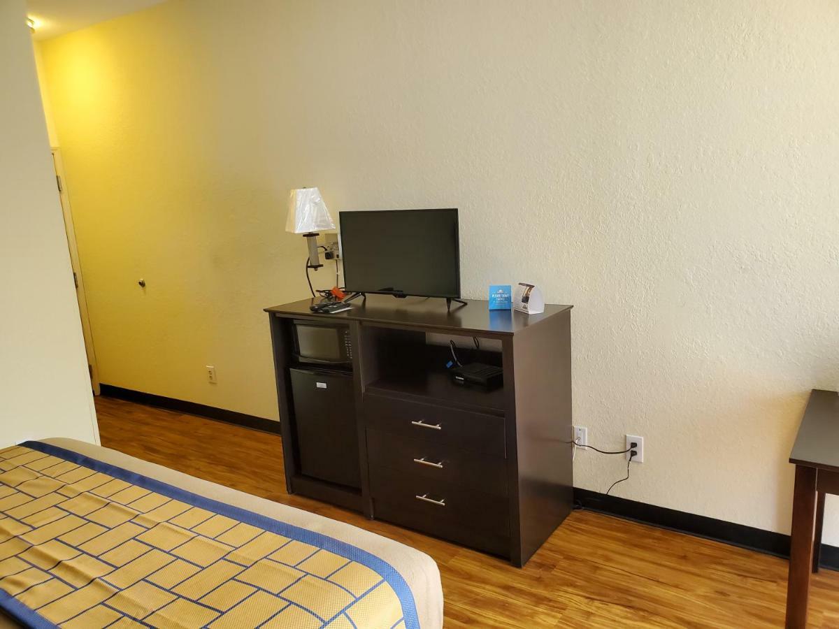 Days Inn By Wyndham Macon I-75 North Bagian luar foto